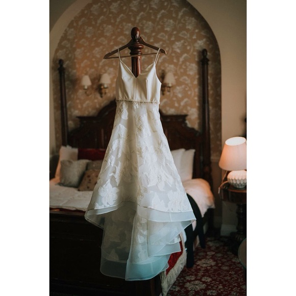 Bronx and Banco Alexia High-low Beaded Reception Gown in Ivory & Gold Medium - Picture 16 of 17